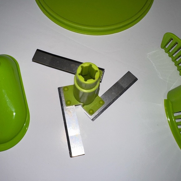 Tupperware Quick Chef Pro Chopper - EUC with Box 📦 - Picture 2 of 2